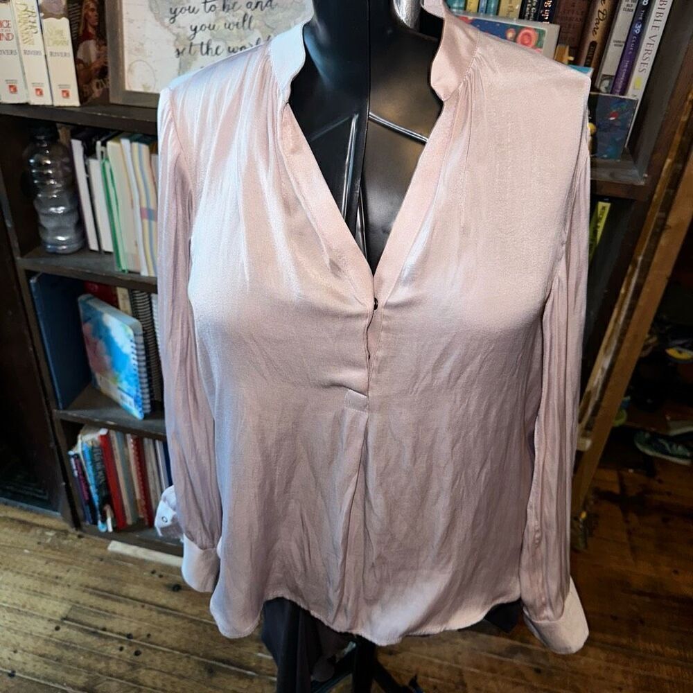 David Lerner silky 1/4 button business casual M blouse
